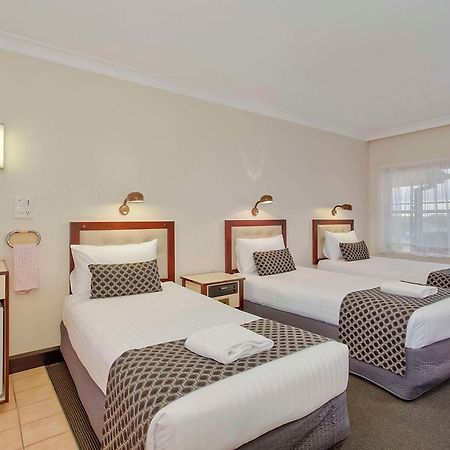 Econo Lodge Savannah Park טאמוורת' מראה חיצוני תמונה
