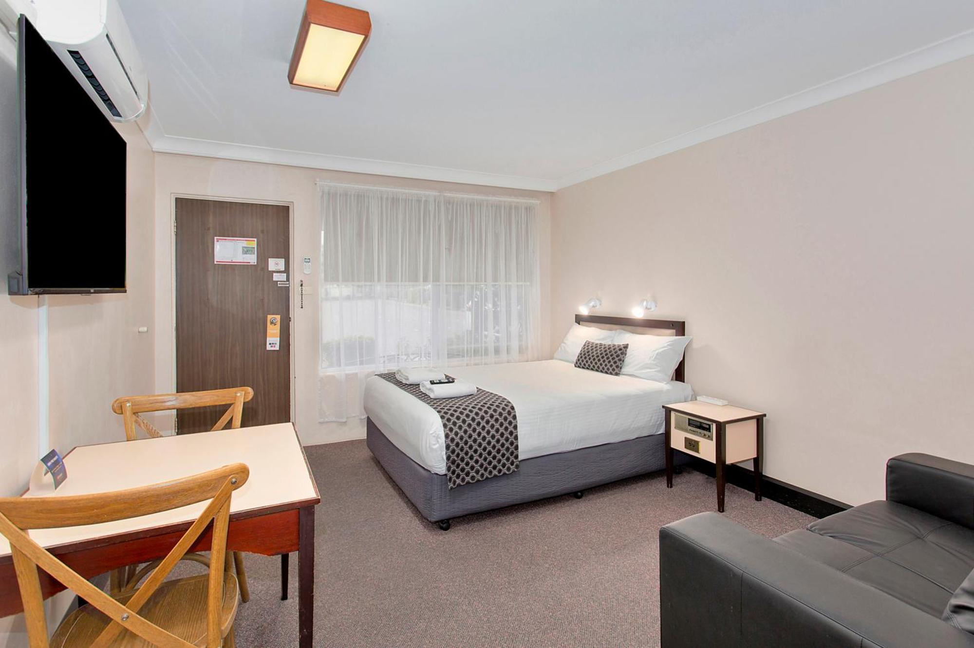 Econo Lodge Savannah Park טאמוורת' מראה חיצוני תמונה