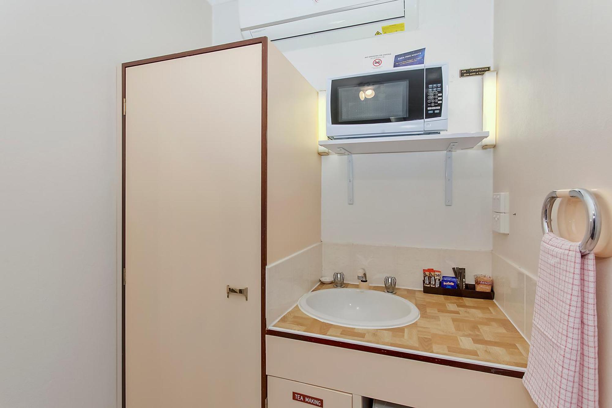 Econo Lodge Savannah Park טאמוורת' מראה חיצוני תמונה