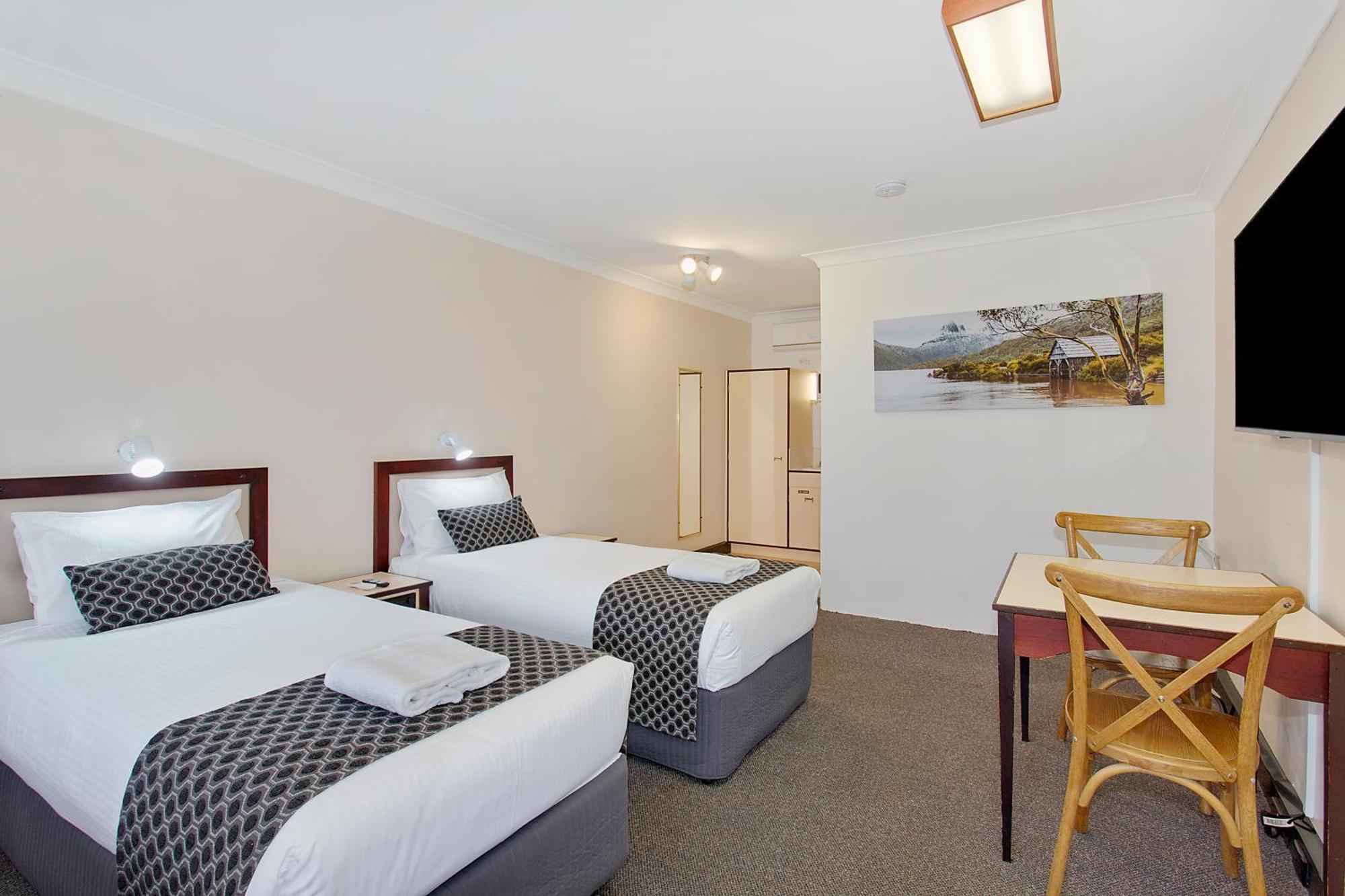 Econo Lodge Savannah Park טאמוורת' מראה חיצוני תמונה