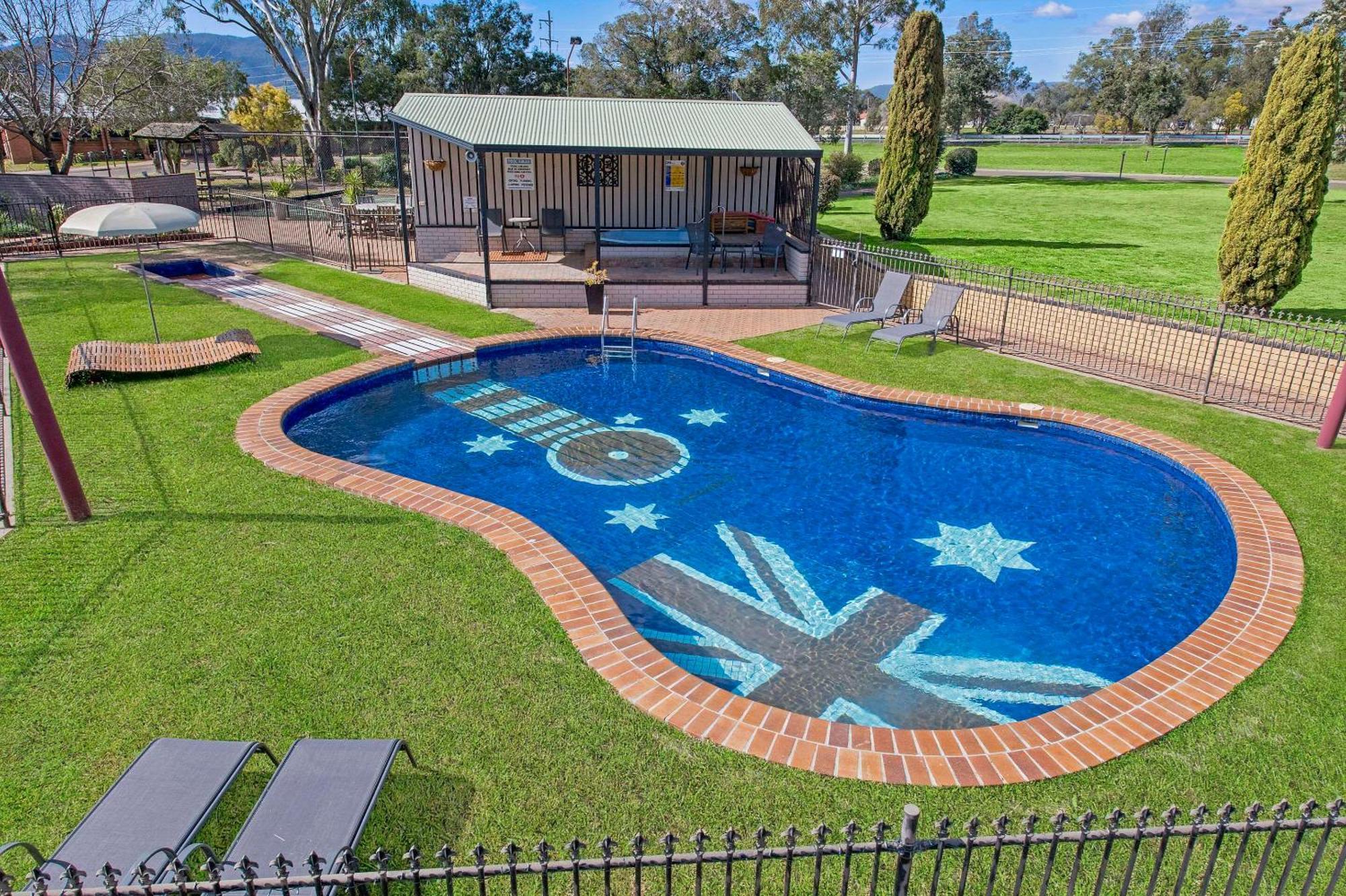 Econo Lodge Savannah Park טאמוורת' מראה חיצוני תמונה