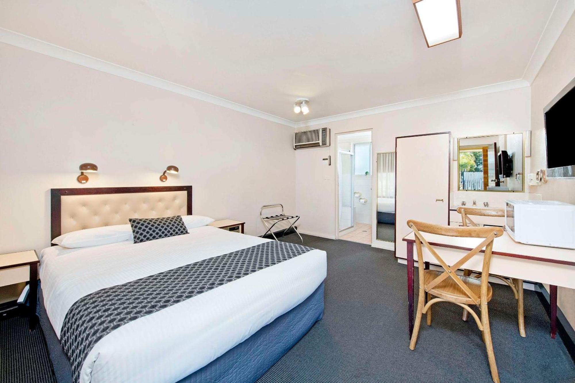 Econo Lodge Savannah Park טאמוורת' מראה חיצוני תמונה