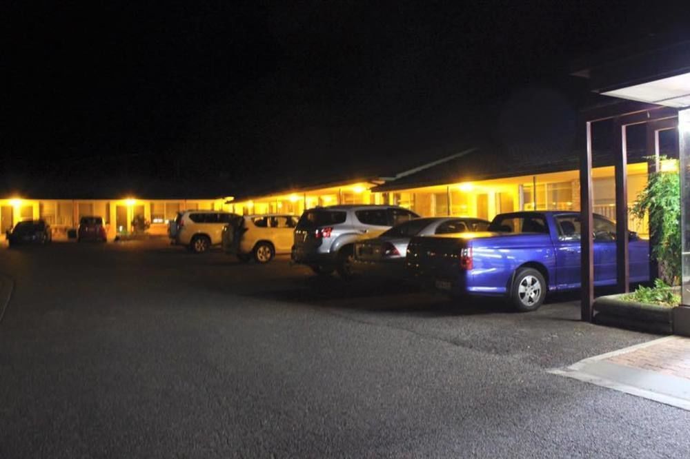 Econo Lodge Savannah Park טאמוורת' מראה חיצוני תמונה
